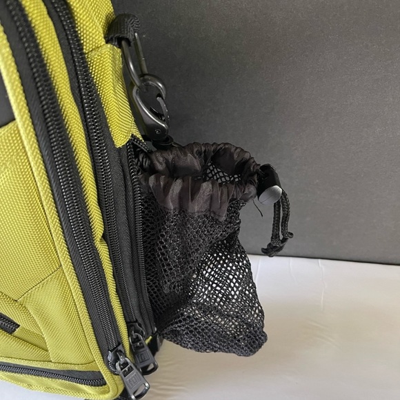 🔵 FUL Green tablet crossbody travel school work unisex canvas bag 9” x 11” - Picture 14 of 16